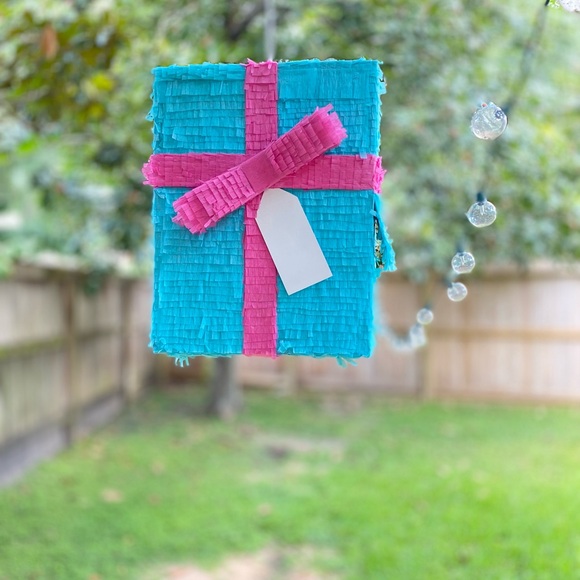 Customizable Piñata Gift - Picture 3 of 5